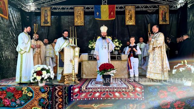 Liturghie arhierească la Biserica „Sfântul Gheorghe” - Burdujeni din Suceava