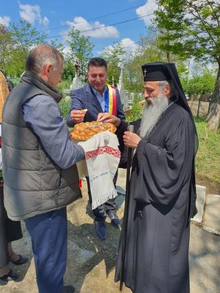 IPS Mitropolit Teofan, prezent la hramul Parohiei Griești