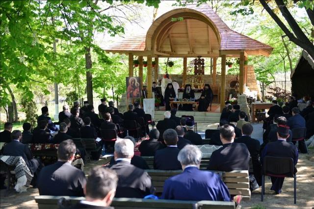 Au debutat conferințele preoțești din Arhiepiscopia Iașilor: „Migrația credincioșilor - oportunitate și vulnerabilitate duhovnicească”