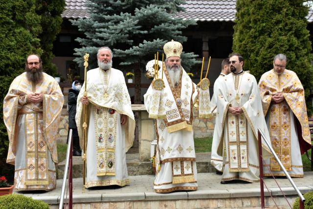 PS Ignatie: „Învierea ne învață să fim pătrunși de cele spirituale”