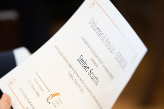 Răsplată pentru ostenitorii #VIE: Colegiul „Sfântul Nicolae” și-a premiat voluntarii