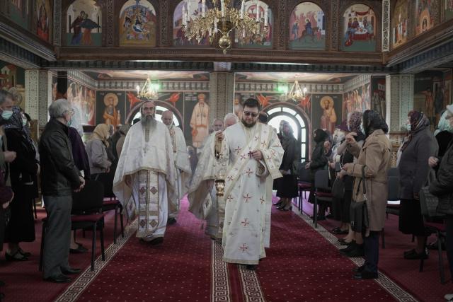 IPS Mitropolit Teofan, la Parohia Precista II din Piatra Neamț: „Creștinul adevărat este creștinul care nu deznădăjduiește”