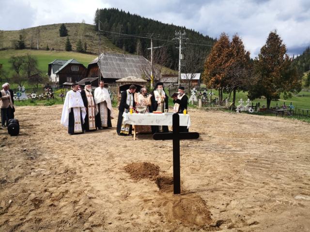 Sfințire de loc de biserică în Brodina de Sus, Suceava