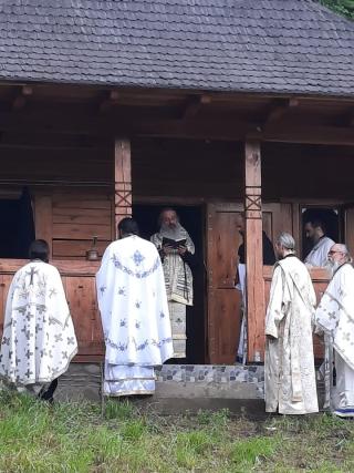 Slujire arhierească la Mănăstirea Cozancea