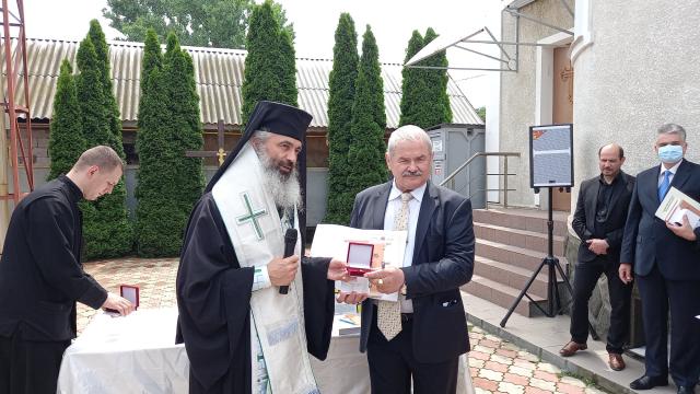Personalul medical din Episcopia de Bălţi, gratificat de către Preasfinţitul Antonie