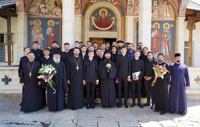 Festivitatea de absolvire a elevilor Seminarului Teologic din Suceava