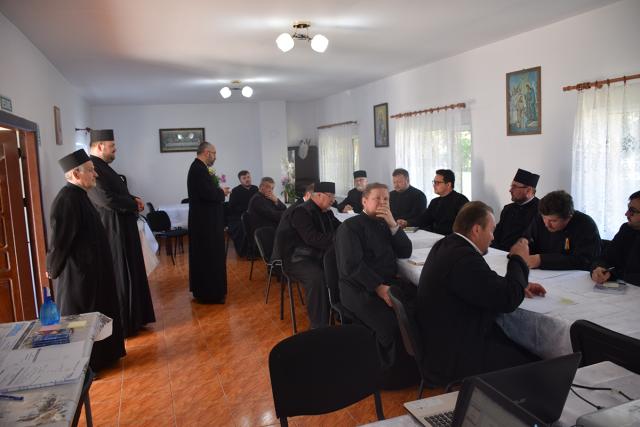 Activitate catehetică non-formală pentru preoții din protopopiatele Hârlău și Pașcani