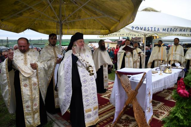 Pelerinaj în satul Ipatele cu icoana Maicii Domnului de la Mănăstirea Hadâmbu