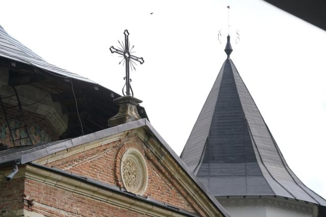 Hramul Mănăstirii Neamț: „Prin participarea noastră la Sfânta Liturghie, suntem prezenți la Înălțarea Domnului la cer”