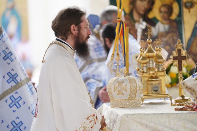 Hramul Mănăstirii Neamț: „Prin participarea noastră la Sfânta Liturghie, suntem prezenți la Înălțarea Domnului la cer”