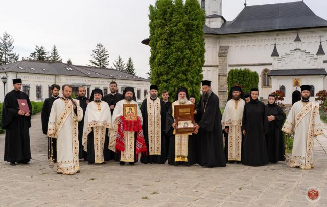 Parohia Mănăstirea Cașin II a primit în dar un veșmânt al Sfântului Dimitrie cel Nou