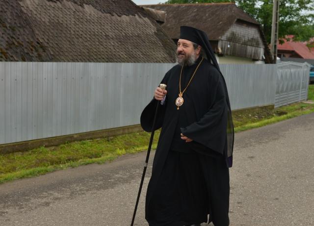 Liturghie, hirotonie și instalare de preot în parohia Poiana Mărului
