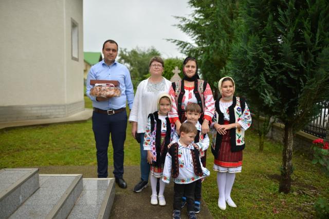 Liturghie, hirotonie și instalare de preot în parohia Poiana Mărului