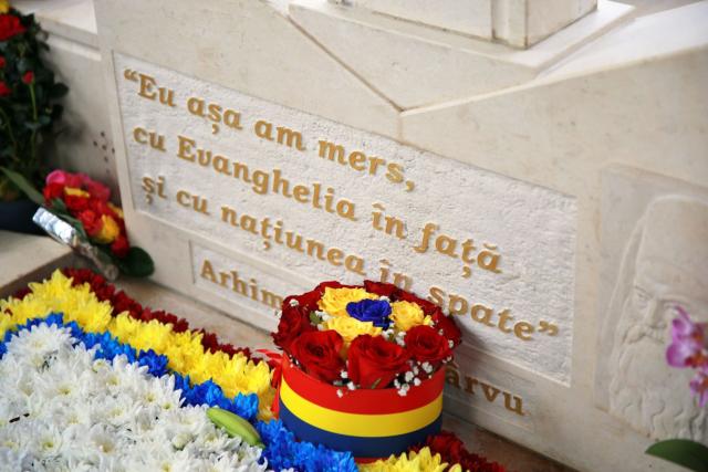De 8 ani, părintele Iustin Pârvu se află în Împărăția lui Dumnezeu. PS Emilian Crișanul a oficiat slujba Parastasului pentru duhovnicul de la Petru-Vodă
