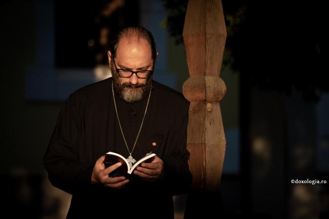 (Video) Pr. Constantin Necula: „Dumnezeu nu poate sta în înjurături și nici în jigniri”
