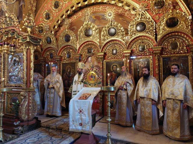 Duminica Rusaliilor la Mănăstirea Horaița: „Praznicul Pogorârii Sfântului Duh este și praznicul întemeierii Bisericii”
