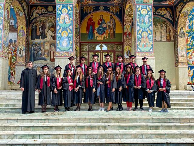 Festivitate de absolvire la Seminarul Teologic „Veniamin Costachi” de la Neamț
