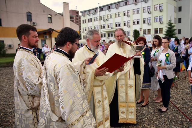IPS Părinte Mitropolit Teofan a sfințit astăzi pictura paraclisului de la Spitalul „Providența” și a binecuvântat locul pentru o nouă biserică