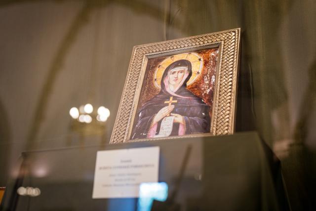 Simpozion, apariții editoriale și expoziție tematică, cu prilejul aniversării a 380 de ani de la aducerea moaştelor Sfintei Cuvioase Parascheva
