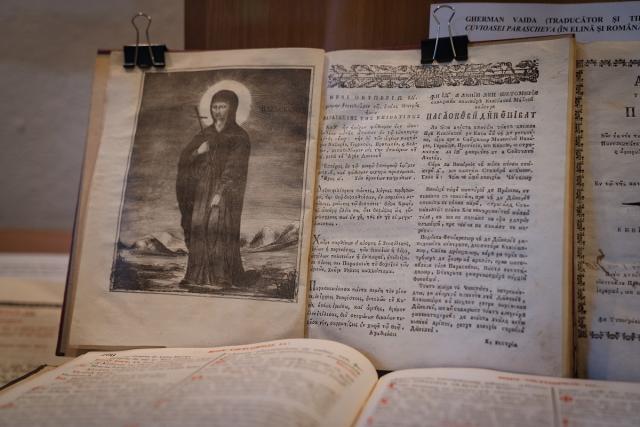 Simpozion, apariții editoriale și expoziție tematică, cu prilejul aniversării a 380 de ani de la aducerea moaştelor Sfintei Cuvioase Parascheva