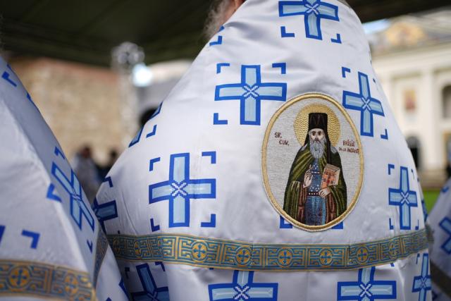 Hramul Mănăstirii Neamț: „Prin participarea noastră la Sfânta Liturghie, suntem prezenți la Înălțarea Domnului la cer”