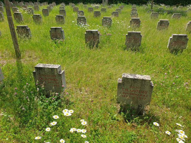 Cimitirul „Stadtfriedhof” din Bayreuth – morminte ale soldaților români în Germania