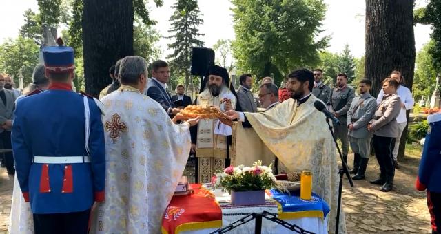 PS Părinte Nichifor a sfințit un monument închinat lui Mihail Kogălniceanu în cel mai mare cimitir ieșean