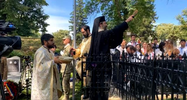 PS Părinte Nichifor a sfințit un monument închinat lui Mihail Kogălniceanu în cel mai mare cimitir ieșean