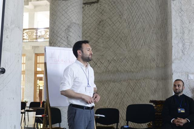 Atelier de public speaking la Catedrala din Onești: „Ne-am propus să gestionăm emoții, dar am dezlănțuit o mare de emoții la despărțire”