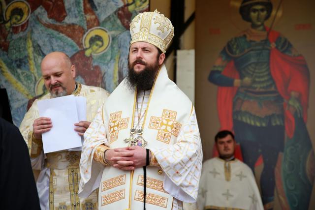 Curs festiv la Iași: absolvenții Facultății de Teologie din Iași au depus jurământul de credință