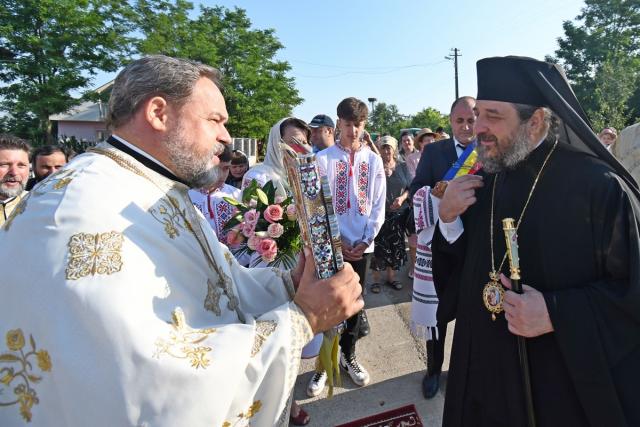 PS Nichifor Botoșăneanul a sfințit biserica filiei Broșteni a Parohiei Iacobeni