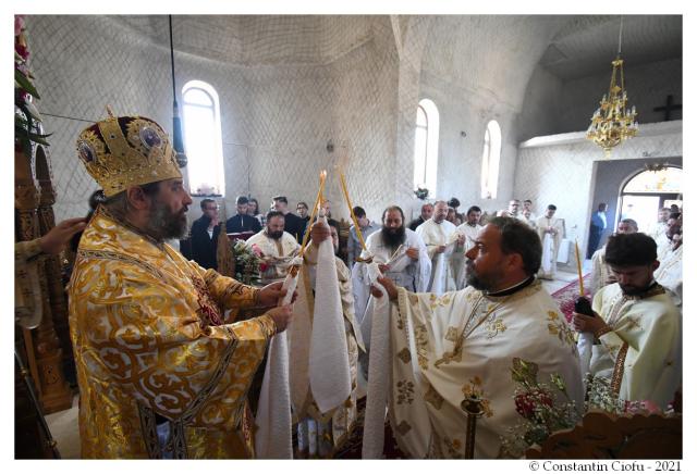 PS Nichifor Botoșăneanul a sfințit biserica filiei Broșteni a Parohiei Iacobeni
