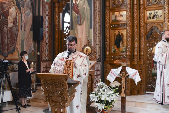 Slujire arhierească la hramul Bisericii „Binecredinciosul Voievod Ştefan cel Mare şi Sfânt” din Iaşi