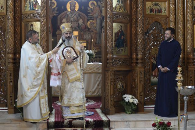 Slujire arhierească la hramul Bisericii „Binecredinciosul Voievod Ştefan cel Mare şi Sfânt” din Iaşi