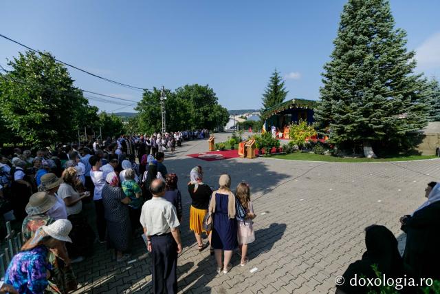 (Foto) Sărbătoarea Sfintei Mari Mucenițe Chiriachi la Catedrala Episcopală din Huși – 7 iulie 2021