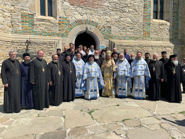 Hramul icoanei Maicii Domnului Îndrumătoarea de la Mănăstirea Neamț