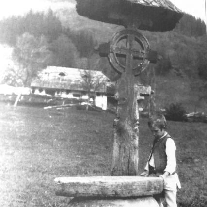 Dezvelirea primului edificiu comemorativ închinat Rezistenței armate anticomuniste din Bucovina