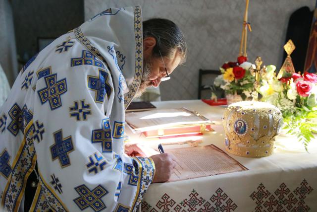 PS Nichifor Botoșăneanul, către credincioșii din Parohia Vlădiceni: „În această viață, poți să Îl cunoști pe Dumnezeu”