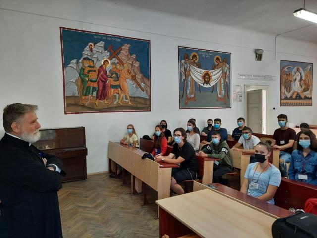 Şcoala de vară în domeniul teologiei ortodoxe şi istoriei, pentru elevii cu risc de abandon