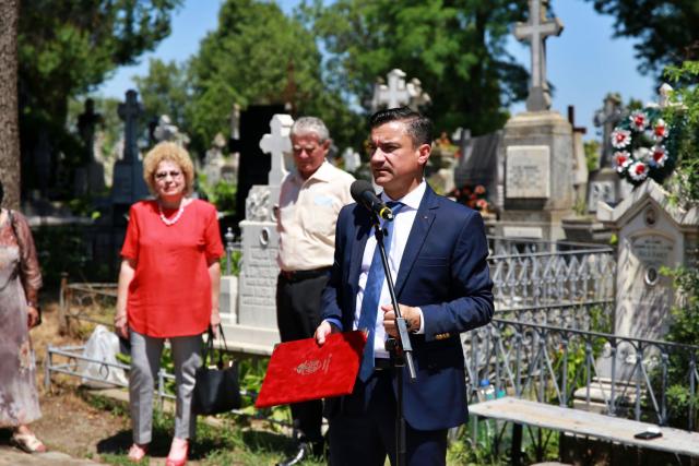 La Cimitirul „Eternitatea” a fost sfințit mormântul profesorului Petru Poni