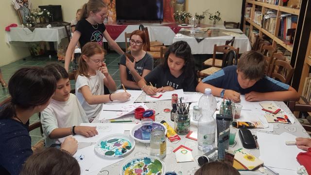 „Creativitate prin artă și tradiție românească”: a V-a ediție a școlii de vară de la Rignano Flaminio