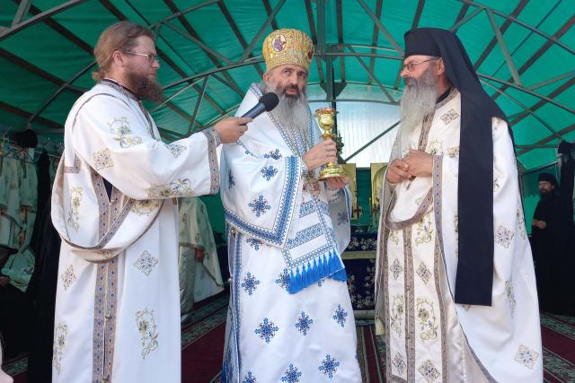 PS Antonie a slujit la hramul Mănăstirii Bistrița