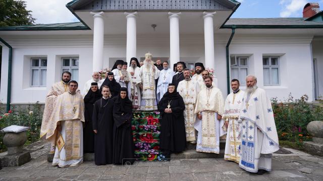 Slujire arhierească la Mănăstirea Slatina – Suceava, la Marele Praznic al Schimbării la Față a Domnului
