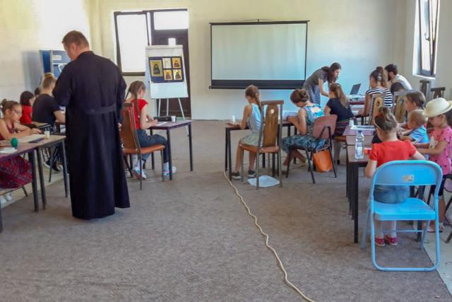 Atelier iconografie pentru copii și tineri, în Parohia Urșița – Mironeasa
