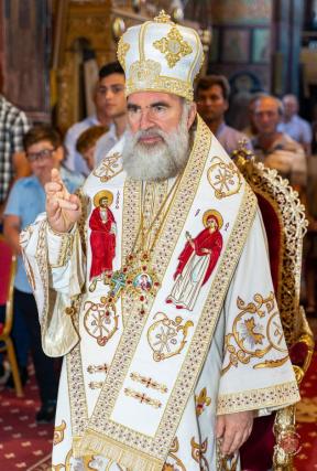 Liturghie arhierească în Catedrala Arhiepiscopală din Roman