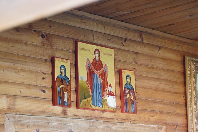 Liturghie arhierească de ziua Sfintei Teodora de la Sihla la Schitul Răpciunița – Poiana Maicilor, Neamț