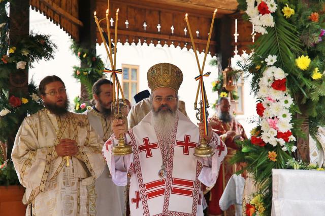 Tăierea Capului Sfântului Ioan Botezătorul - Doi ierarhi au slujit la hramul Mănăstirii Secu