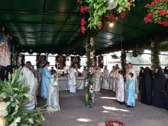 Sărbătorile Văratecului, triadă de bucurie duhovnicească pentru obștea monahală și pentru nemțeni