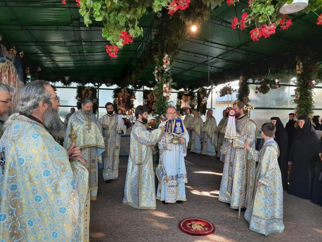 Sărbătorile Văratecului, triadă de bucurie duhovnicească pentru obștea monahală și pentru nemțeni