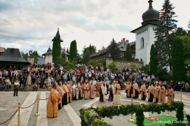 Priveghere închinată Sfintei Teodora de la Sihla la Mănăstirea Sihăstria, Neamț
